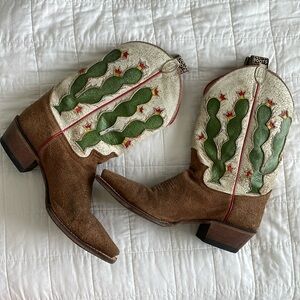 Vintage Cactus Justin Boots